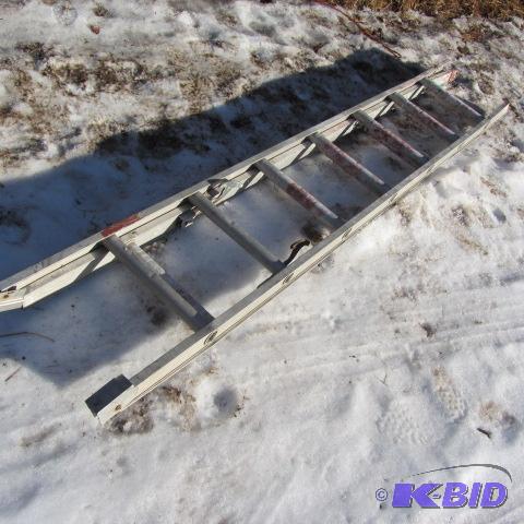lot 85 image: Aluminum Extension Ladder