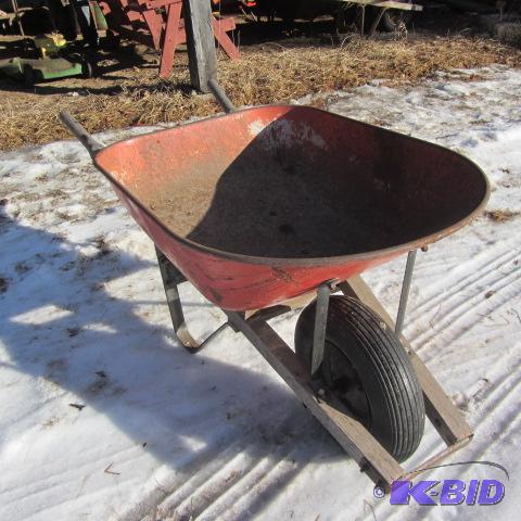 lot 86 image: Wheelbarrow