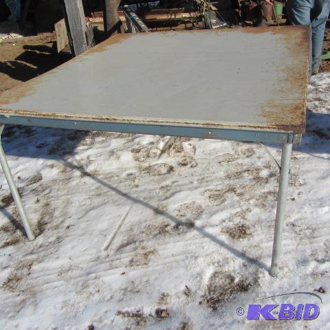 lot 88 image: Folding Aluminum Table