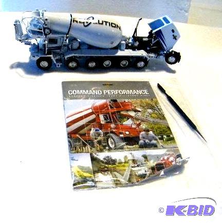 Oshkosh S-Series Front Discharge Mixer - Coll...