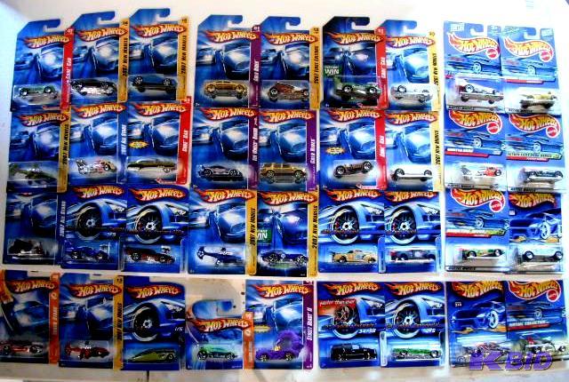 Hot Wheels Collection 36 Piece Set - Street B...