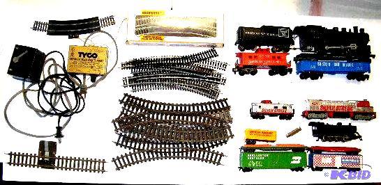 Old Train Set - 1 engine #21166 - 1 coal car ...