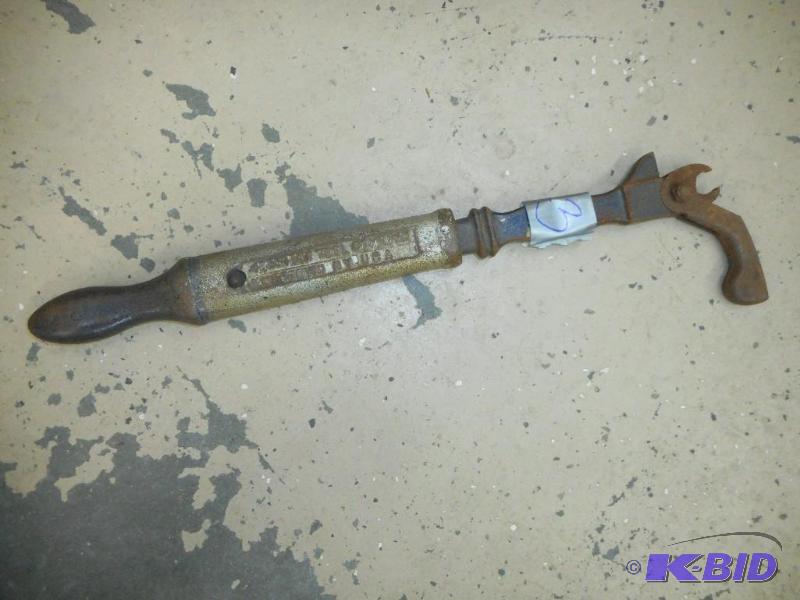 Vintage giant nail puller