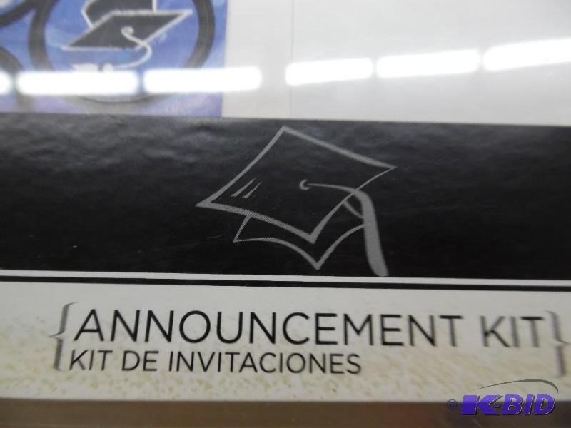 Graduation announcement kit