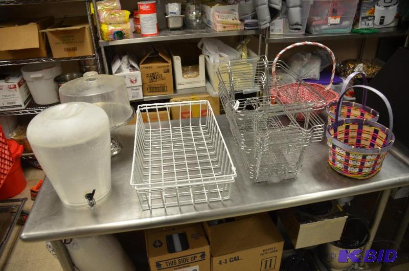 lot 55 image: Chaffing dish holders, water dispenser, cake ...