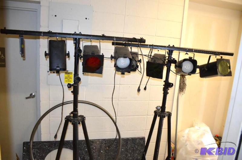 lot 59 image: 2 sets of stage lights with stands, stands ca...
