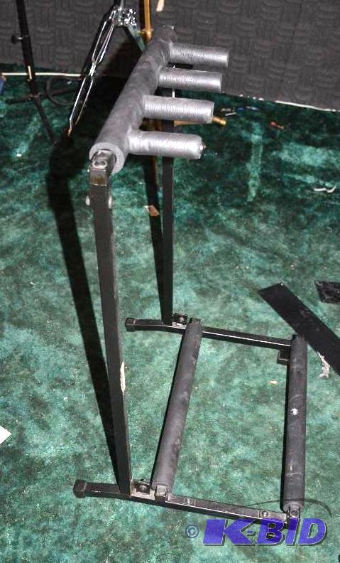 lot 135 image: metal Guitar stand for 3 guitars...