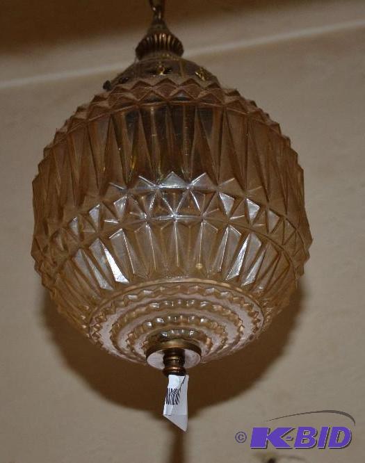 lot 147 image: Vintage iridescent glass ceiling light 10&quo...