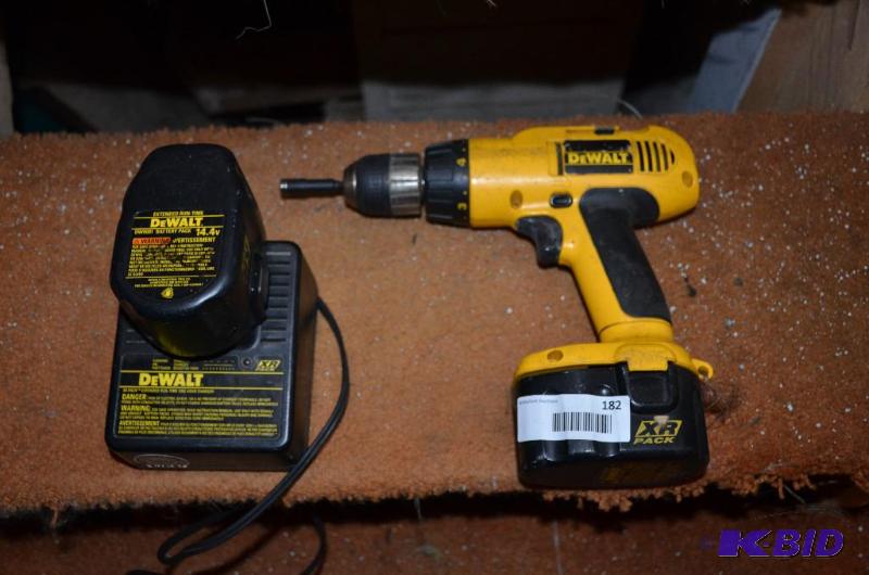 lot 182 image: DeWalt 14.4 volt cordless drill model 991 wit...