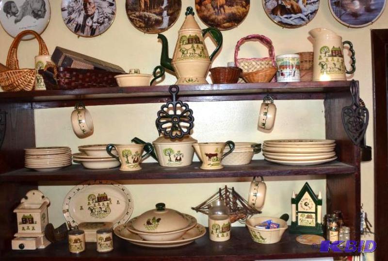 lot 203 image: Poppytrail set of dishes by Metlox California...