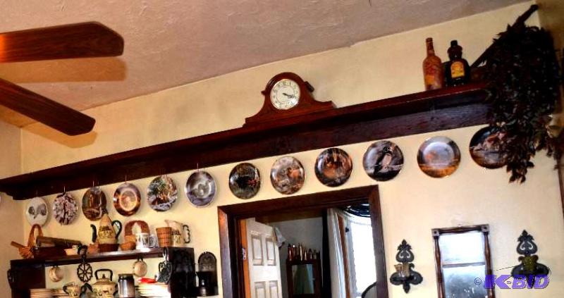 lot 204 image: Collectible plate set wildlife, American Indi...