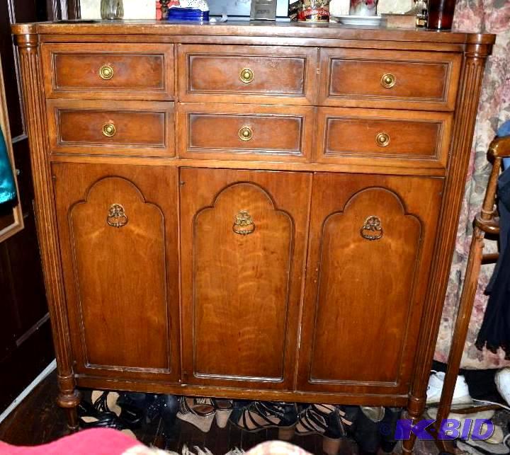 lot 21 image: Vintage wood dresser  cabinet 20x44x48"...