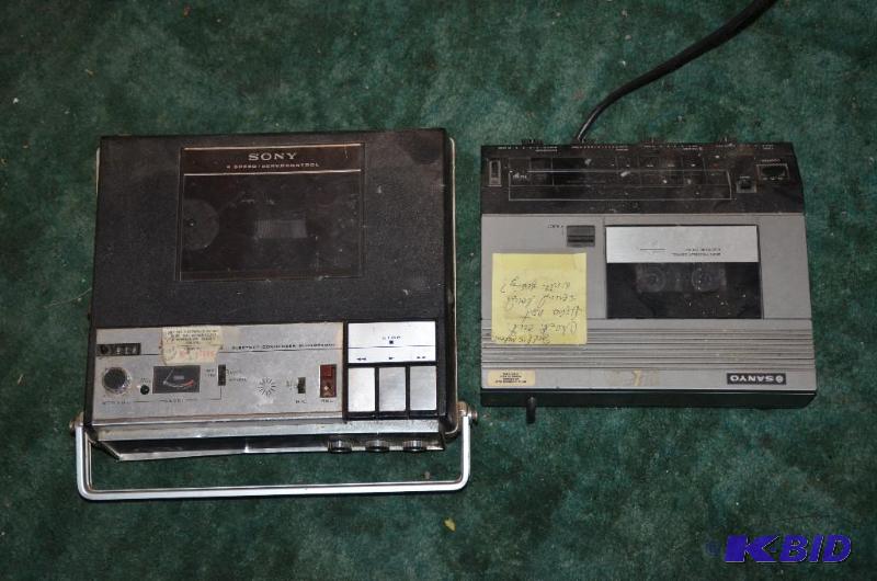 lot 213 image: 2 vintage tape recorders Sony 4 speed servoco...