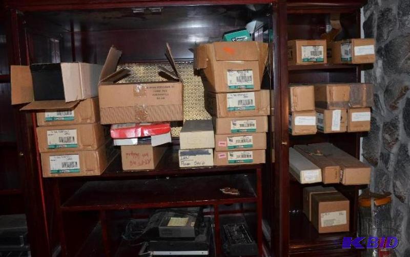 lot 214 image: Approx 33 boxes of new low voltage items...