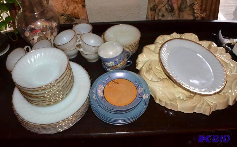 lot 291 image: Set of 8 white anchor Hocking Fire King coffe...