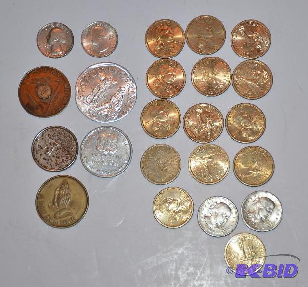 lot 82 image: Coins - many $1 coins & other collectible...