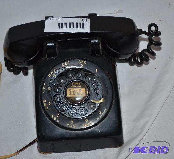 lot 88 image: Vintage Bell phone...