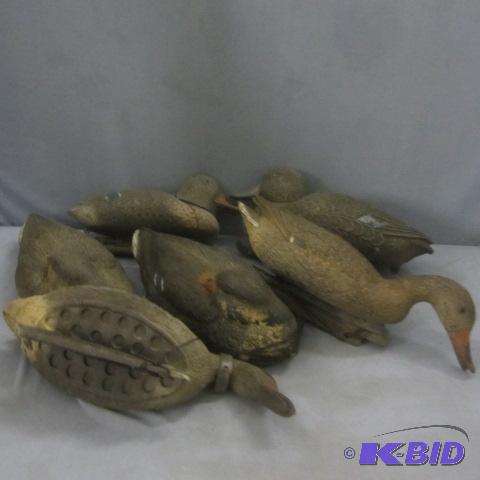 lot 101 image: Vintage Duck Decoys