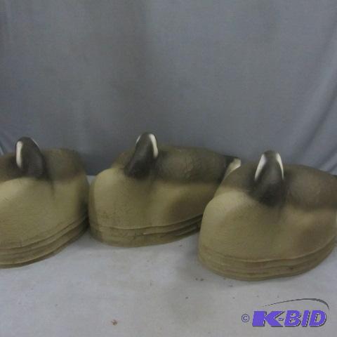 lot 108 image: Canada Goose Decoys