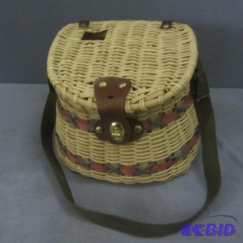 lot 116 image: Wicker Fishing Creel