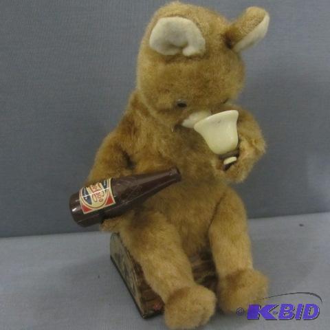 lot 13 image: Vintage Pepsi Drinking Bear