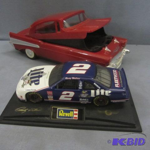 lot 137 image: Rusty Wallace Car, 57 Chevy VHS Rewinder