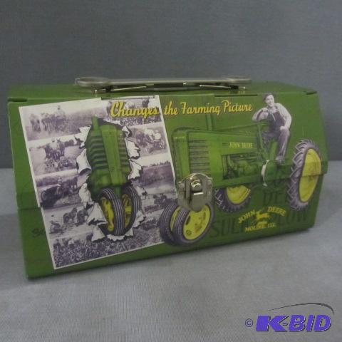 lot 191 image: John Deere Mini Tool Box