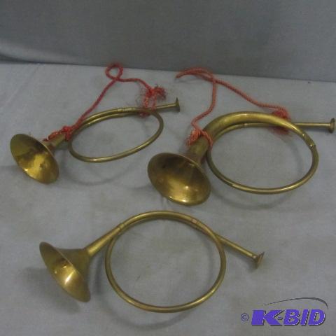 lot 193 image: Three Brass Christmas Horns
