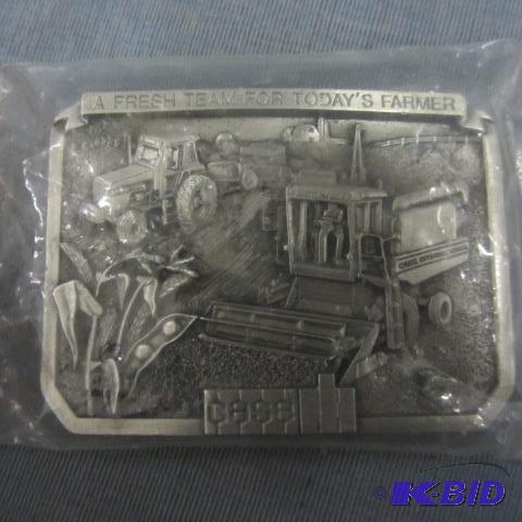 lot 199 image: Case IH Belt Buckle