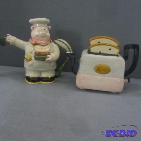 lot 20 image: Baker Pig, Toaster Teapots