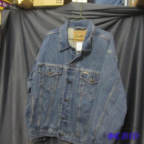 lot 206 image: Levi Jean Jacket