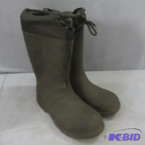 lot 216 image: Kamik Insulated Rubber Boots
