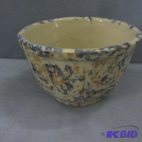 lot 46 image: Red Wing Pottery