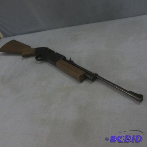 lot 61 image: Crosman Model 760 BB Gun