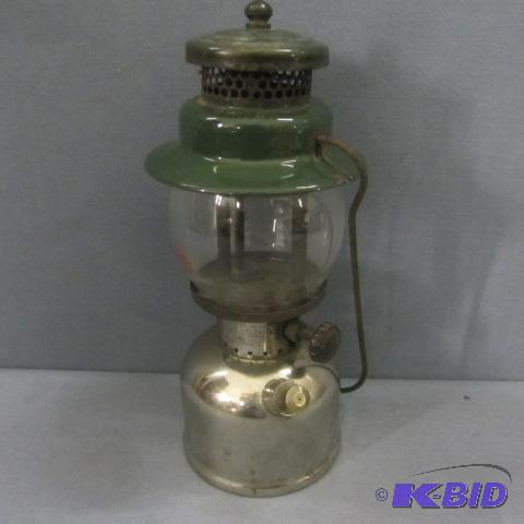 lot 7 image: Vintage Coleman Lantern