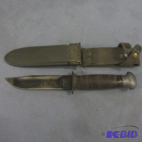 lot 79 image: WWII Combat Fighting Knife