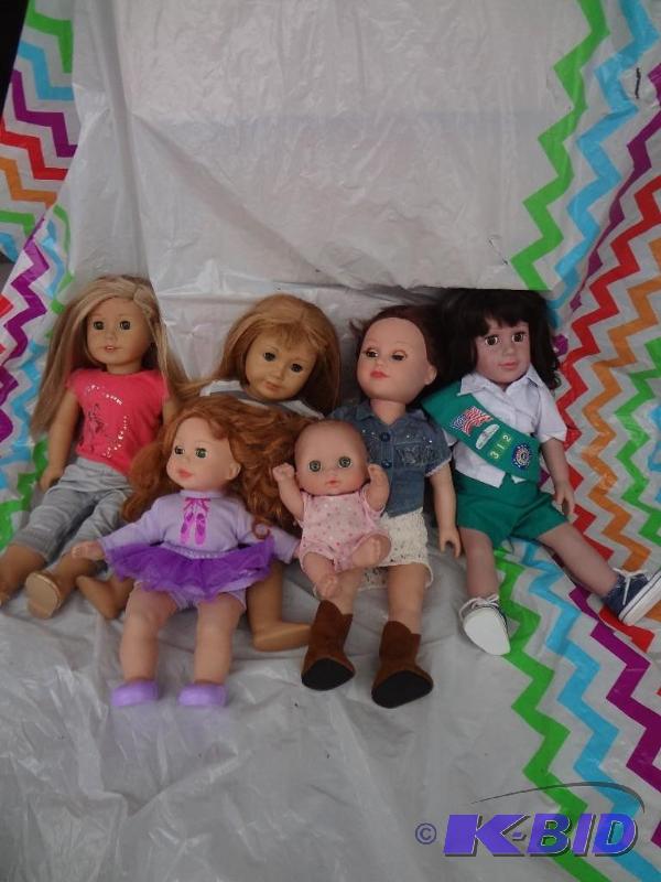 Set of 6 Dolls