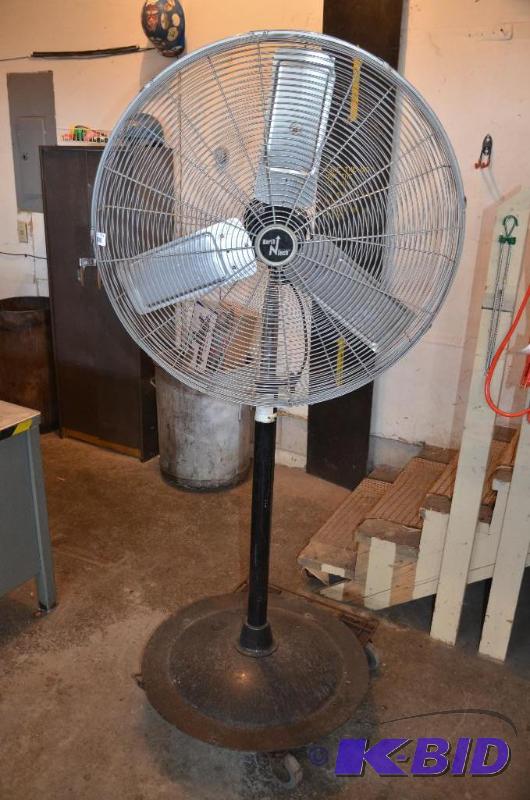 lot 131 image: Vintage North Tech shop fan 67 tall. Model HV...