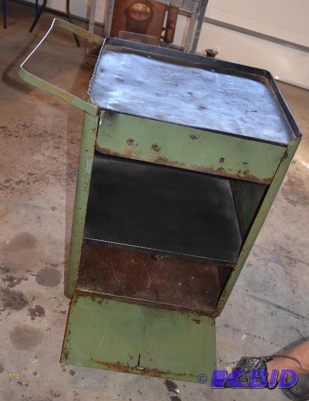 lot 132 image: Metal tool cart on wheels, vintage , 20x24x36...