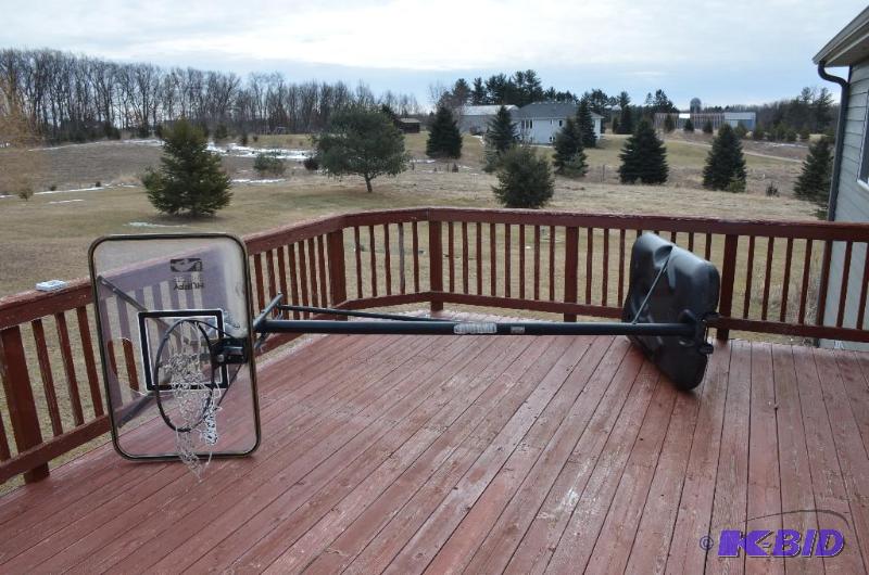 lot 156 image: Portable basketball hoop with water or sand f...