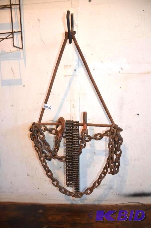 lot 186 image: Chains and metal triangle...