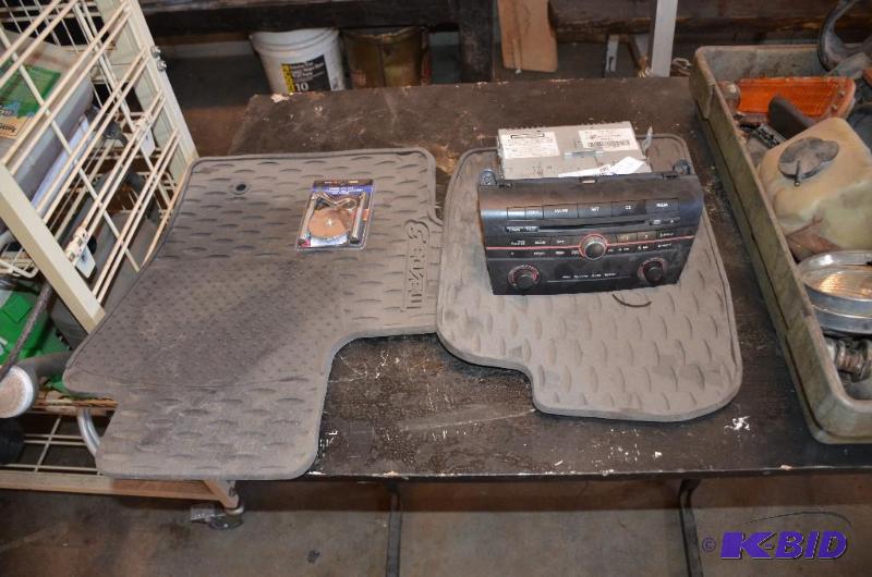 lot 190 image: Auto cd player, Mazda floor mats...