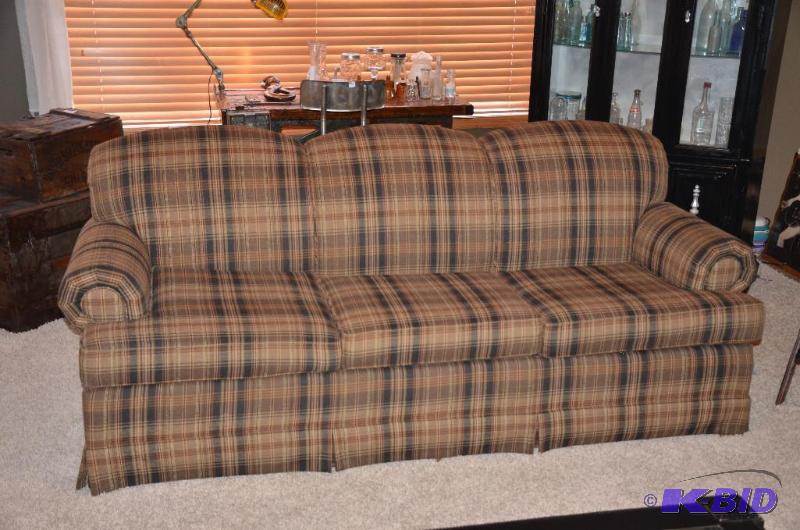 lot 198 image: Vintage Smith Brothers sofa 84" long...