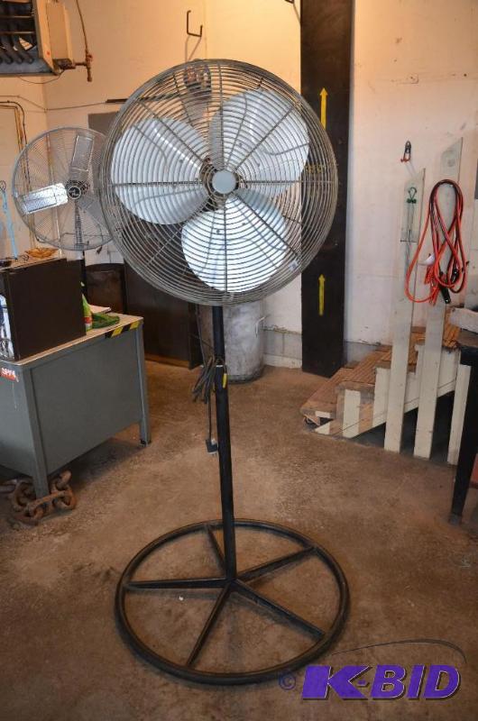 lot 202 image: Dayton 24" single speed fan model 3C217B...