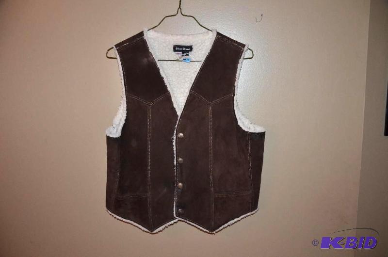 lot 240 image: Steer Brand leather vest XL...