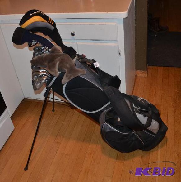 lot 42 image: Golf clubs & bag - Tech-Line putter, Clev...