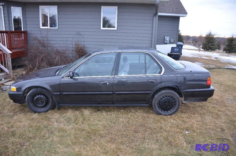 lot 4A image: 1991 Honda Accord 5 speed transmissio...