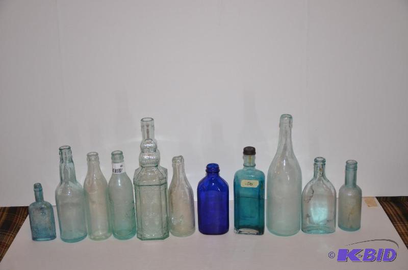 lot 66 image: Collectible glass bottles -  The Glenwoo...
