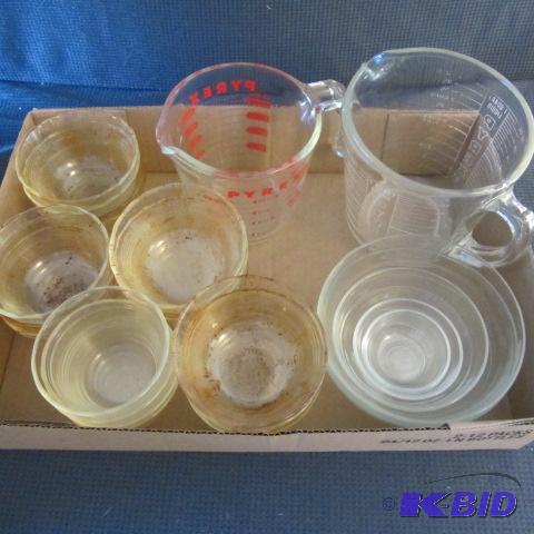 Pyrex Measure & Custard Cups