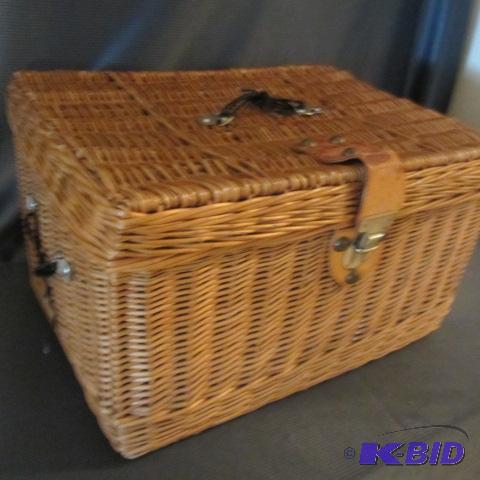 Wicker Picnic Suitcase